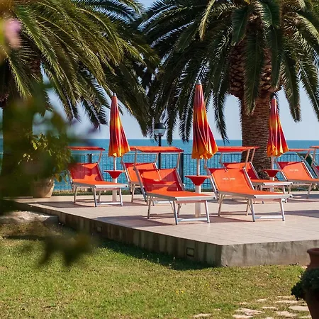 Lucia Апартаменты