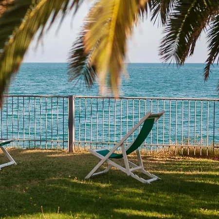 Lucia Апартаменты *