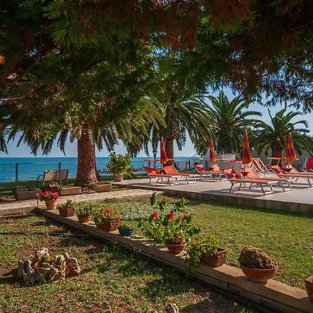 Lucia Апартаменты Маттината