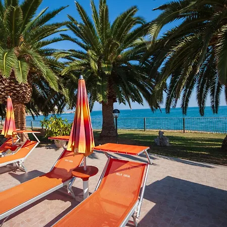 Lucia Апартаменты Маттината